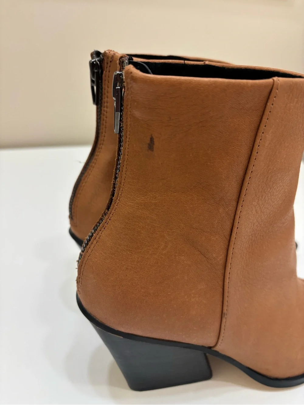 👢 Dolce Vita Cognac Leather Pointed-Toe Ankle Boots